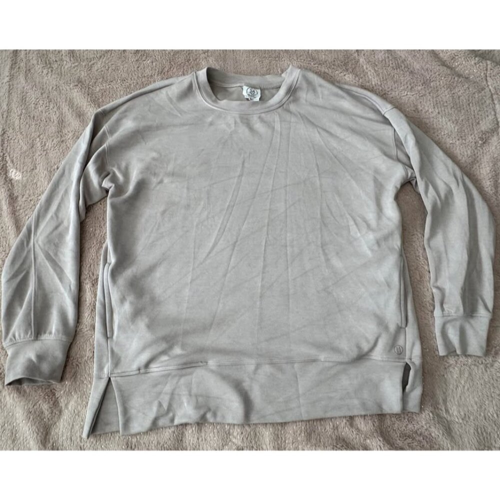 Sage Collective Women’s Top Size Large Grey